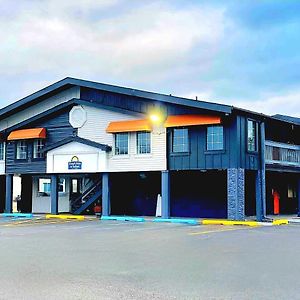 Days Inn And Suites By Wyndham Port Huron
